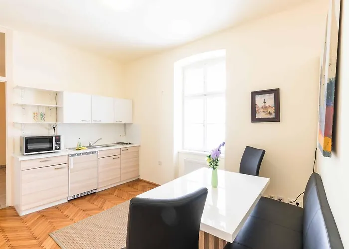 Klangturm Im Zentrum * Sankt Poelten